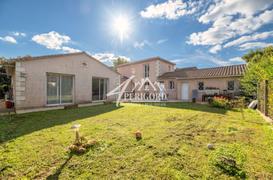 Charmante maison avec piscine intérieure